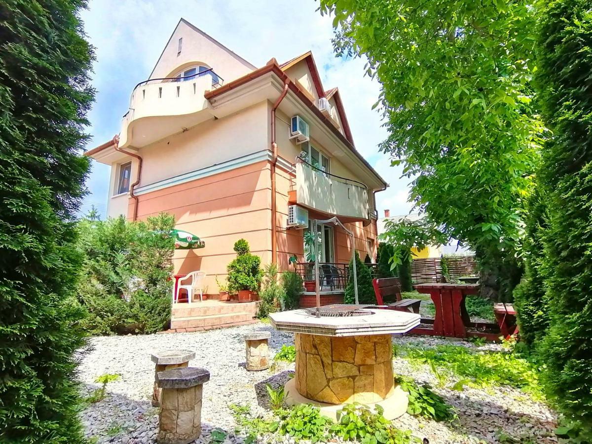 Villa Aida Apartman Hajdúszoboszló Exterior foto
