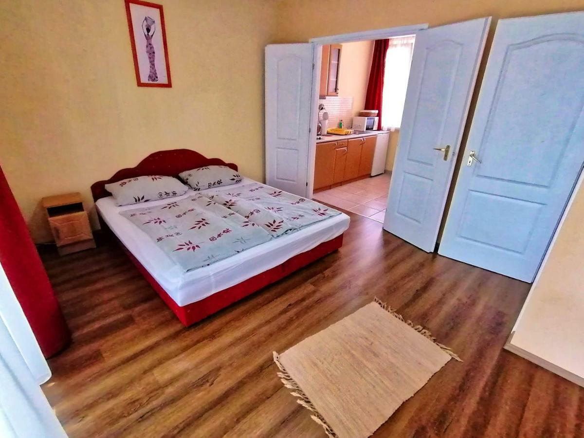 Villa Aida Apartman Hajdúszoboszló Exterior foto