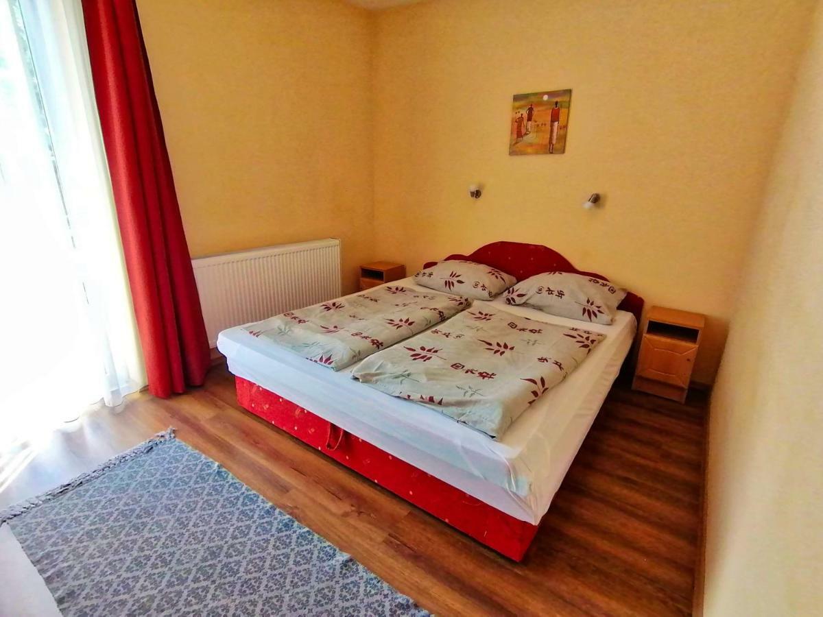 Villa Aida Apartman Hajdúszoboszló Exterior foto
