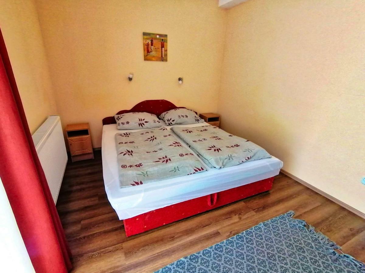 Villa Aida Apartman Hajdúszoboszló Exterior foto